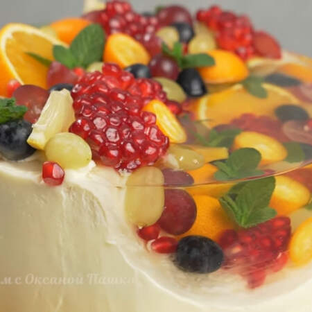Потрясающий прозрачный торт с фруктами готов! 