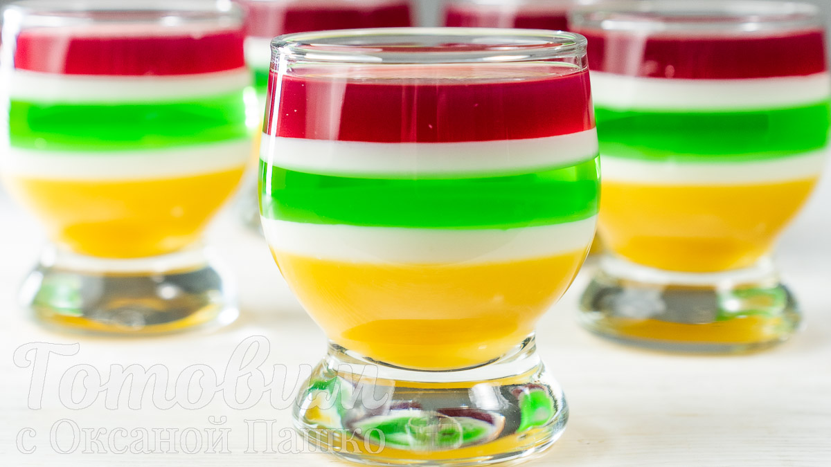 Разноцветное ЖЕЛЕ в стаканчиках
